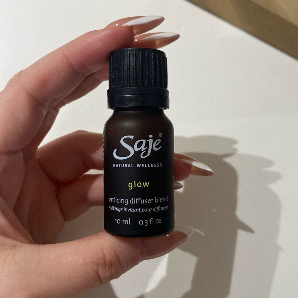 Glow sage diffuser oil